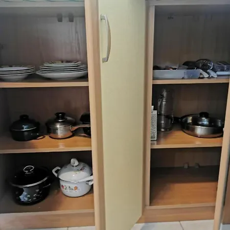 Apartman White House - With Balcony And Sea View 3 *