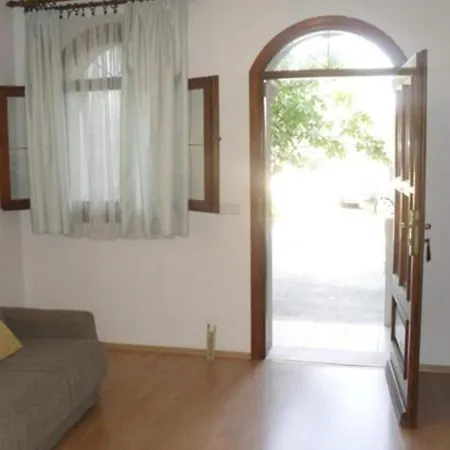 White House - With Balcony And Sea View 3 * Supetar