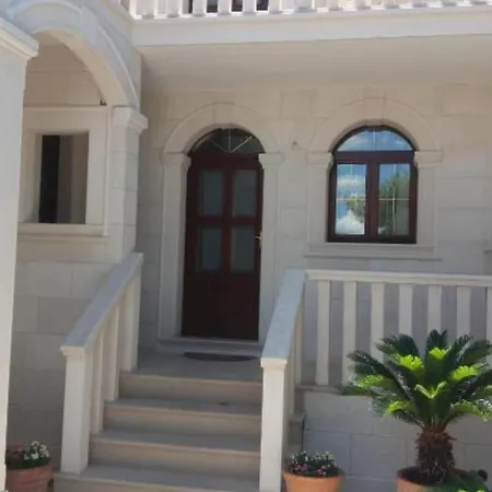White House - With Balcony And Sea View 3